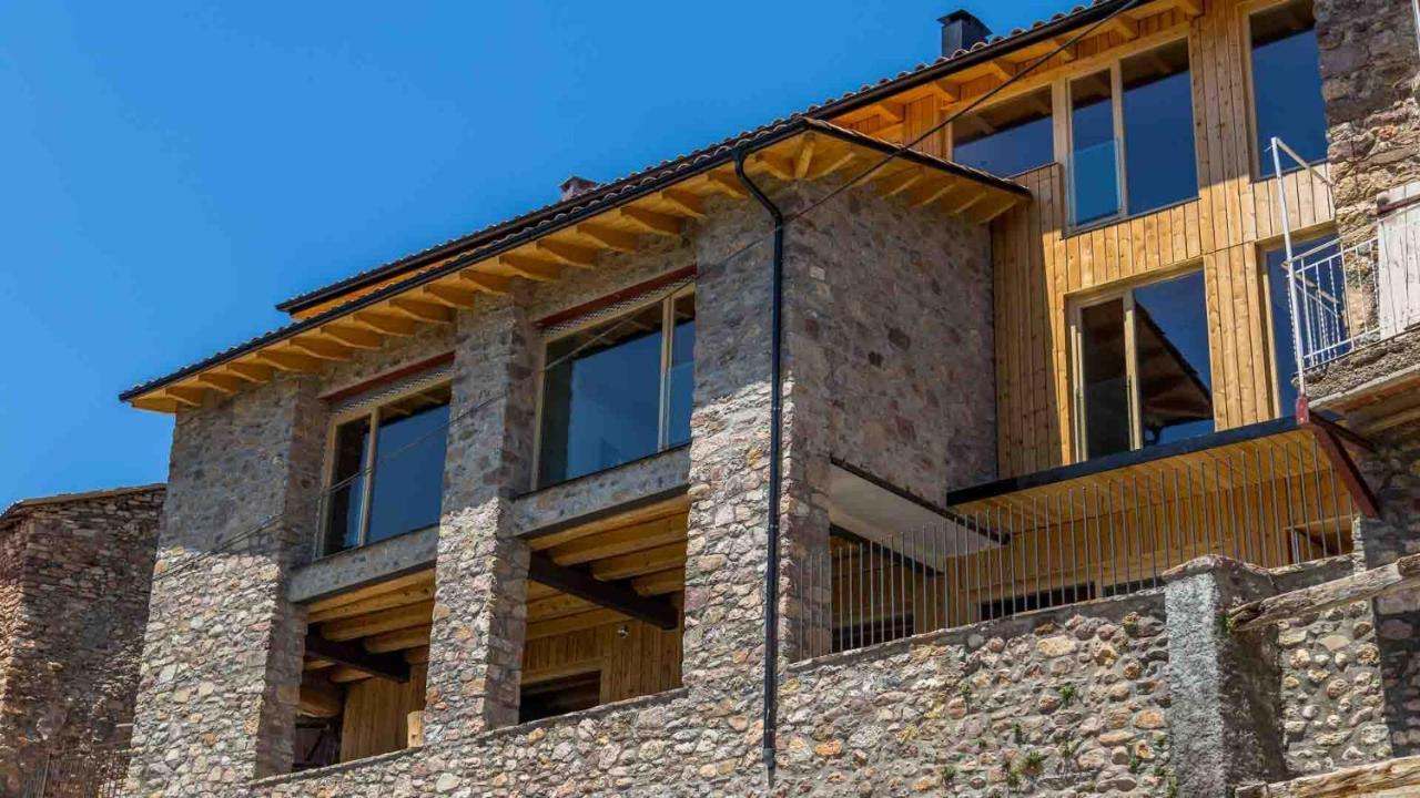 Eco-Apartaments Cal Rossa De Taus Exterior photo
