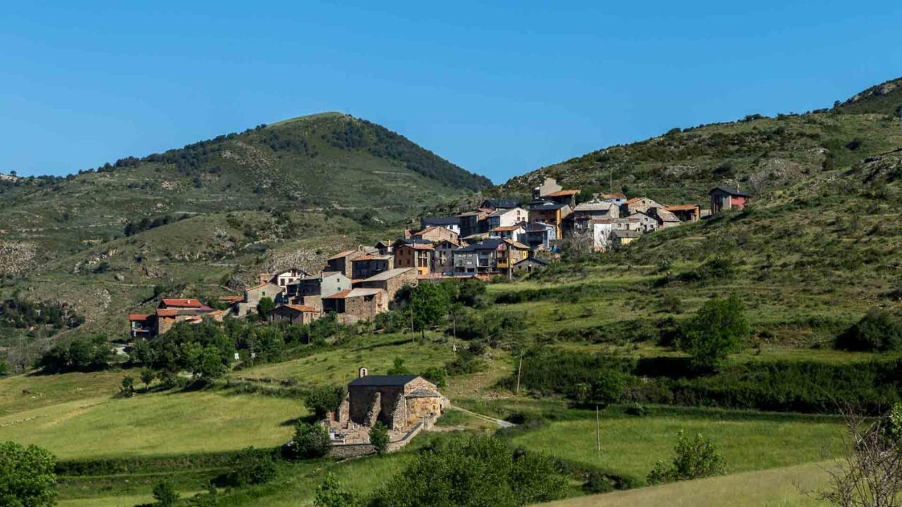 Eco-Apartaments Cal Rossa De Taus Exterior photo
