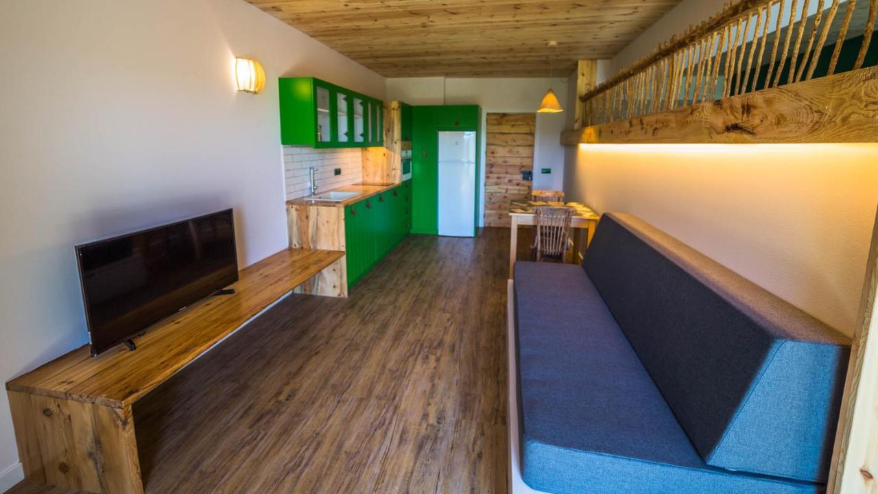 Eco-Apartaments Cal Rossa De Taus Exterior photo